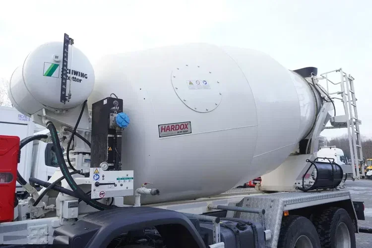 Scania P410 XT 8x4 / 80 tys. km / Betoniarka SCHWING-STATTER AM 9 FHC 9 m3 zdjęcie 9