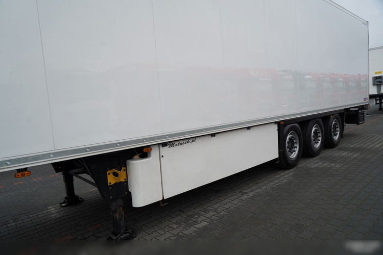 SCHMITZ / CHŁODNIA / THERMO KING  / HAKÓWKA / OŚ PODNOSZONA / KOSZ NA PALETY zdjęcie 10