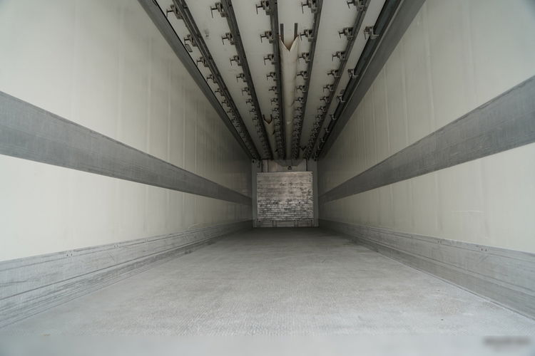 SCHMITZ / CHŁODNIA / THERMO KING  / HAKÓWKA / OŚ PODNOSZONA / KOSZ NA PALETY zdjęcie 15