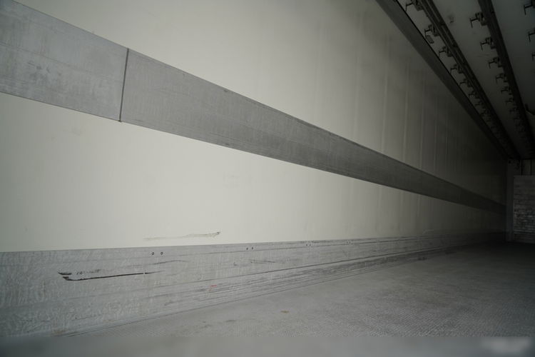 SCHMITZ / CHŁODNIA / THERMO KING  / HAKÓWKA / OŚ PODNOSZONA / KOSZ NA PALETY zdjęcie 16