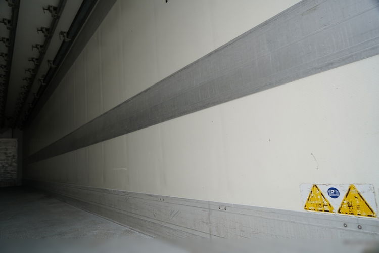 SCHMITZ / CHŁODNIA / THERMO KING  / HAKÓWKA / OŚ PODNOSZONA / KOSZ NA PALETY zdjęcie 17