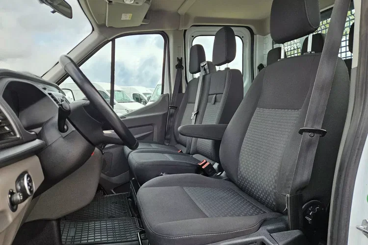 Ford transit DoKa 7 osób 79999zł NETTO 2.0TdCi/131KM zdjęcie 12