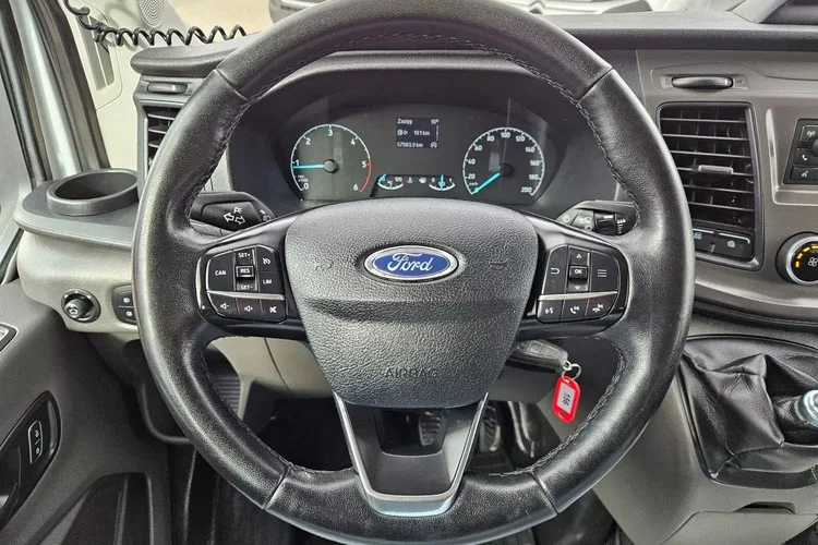 Ford transit DoKa 7 osób 79999zł NETTO 2.0TdCi/131KM zdjęcie 16