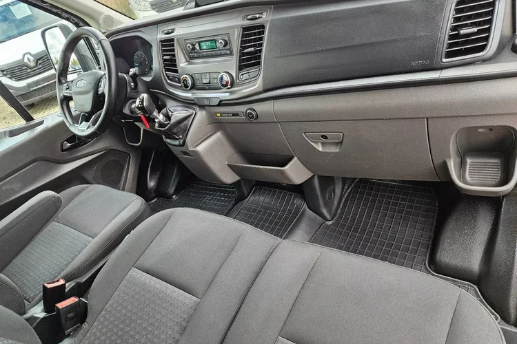 Ford transit DoKa 7 osób 79999zł NETTO 2.0TdCi/131KM zdjęcie 24