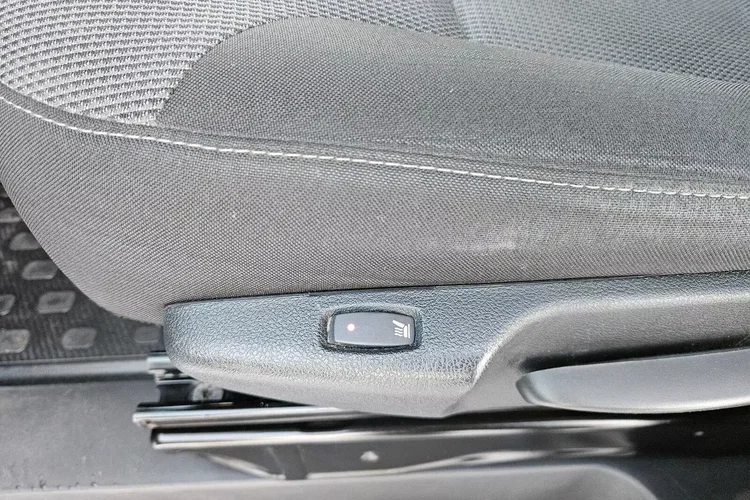 Renault Trafic L2H1 74900zł NETTO Brygadówka 6 osób 2.0dCi/120KM zdjęcie 18