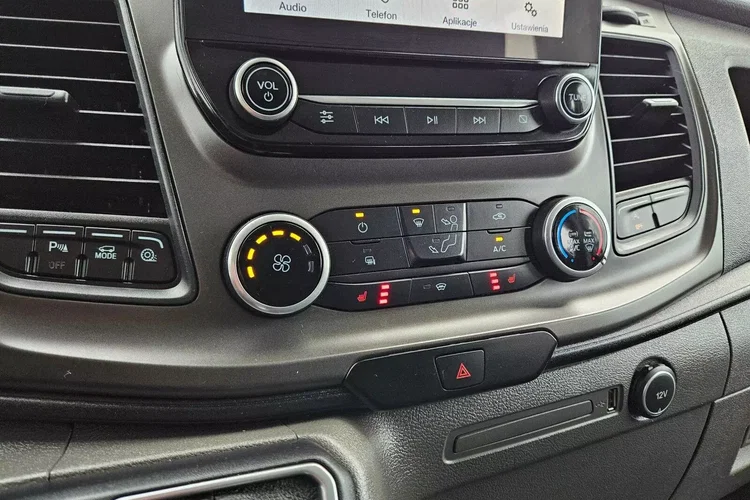 Ford transit-custom L2H1 74900zł NETTO Brygadówka 6 osób 2.0 TdCi/170KM zdjęcie 32