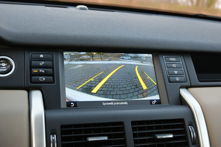 Land Rover Discovery Sport HSE 2.0 BENZYNA 241KM XI.2016r. SALON 4x4 7os. Skóra Kamera Panorama zdjęcie 13