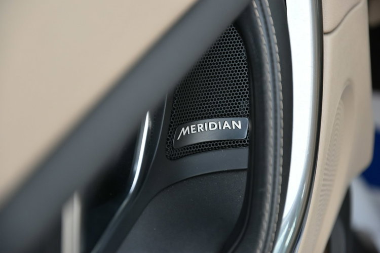 Land Rover Discovery Sport HSE 2.0 BENZYNA 241KM XI.2016r. SALON 4x4 7os. Skóra Kamera Panorama zdjęcie 27