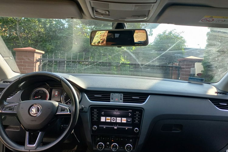 Skoda Octavia REZERWACJA DSG Podgrzewane fotele i przednia szyba 1.5 TSI 150KM zdjęcie 10