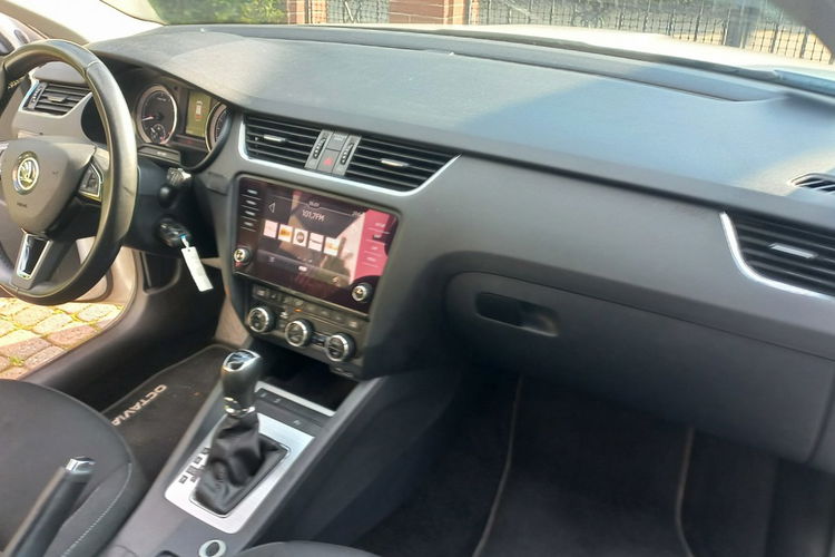 Skoda Octavia REZERWACJA DSG Podgrzewane fotele i przednia szyba 1.5 TSI 150KM zdjęcie 19
