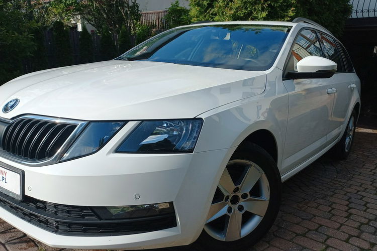 Skoda Octavia REZERWACJA DSG Podgrzewane fotele i przednia szyba 1.5 TSI 150KM zdjęcie 2