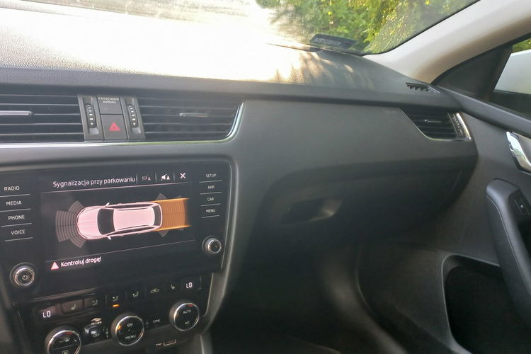 Skoda Octavia REZERWACJA DSG Podgrzewane fotele i przednia szyba 1.5 TSI 150KM zdjęcie 23