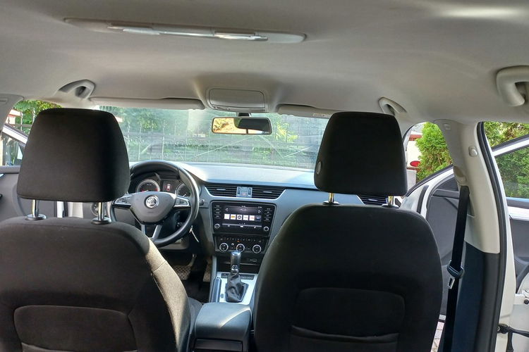 Skoda Octavia REZERWACJA DSG Podgrzewane fotele i przednia szyba 1.5 TSI 150KM zdjęcie 25