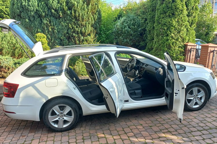 Skoda Octavia REZERWACJA DSG Podgrzewane fotele i przednia szyba 1.5 TSI 150KM zdjęcie 34