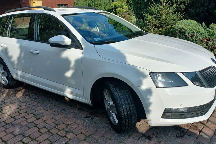 Skoda Octavia REZERWACJA DSG Podgrzewane fotele i przednia szyba 1.5 TSI 150KM zdjęcie 4