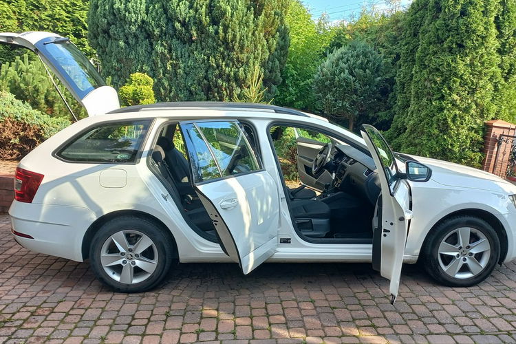 Skoda Octavia REZERWACJA DSG Podgrzewane fotele i przednia szyba 1.5 TSI 150KM zdjęcie 40