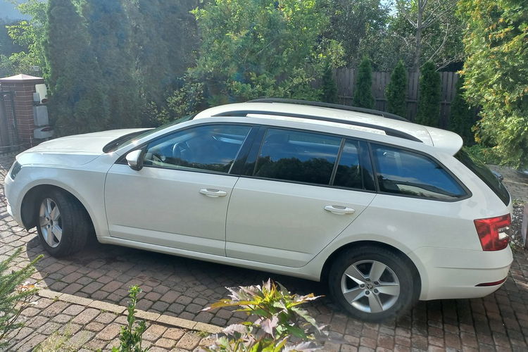 Skoda Octavia REZERWACJA DSG Podgrzewane fotele i przednia szyba 1.5 TSI 150KM zdjęcie 7