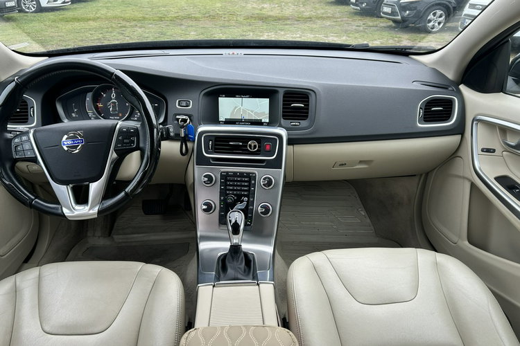 Volvo V60 D2 tylko 109 tyś km zdjęcie 12