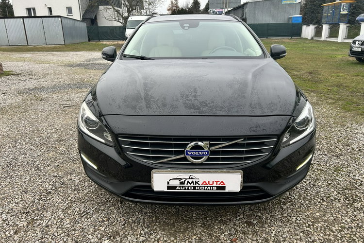 Volvo V60 D2 tylko 109 tyś km zdjęcie 2