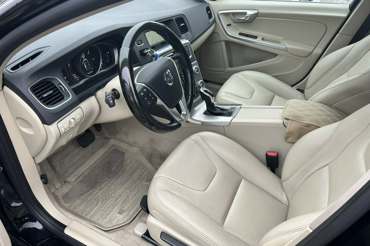 Volvo V60 D2 tylko 109 tyś km zdjęcie 9