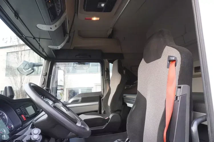 MAN TGS 35.420 8×2 / Rama 6.4 m / 3 osie skrętne / 2 sztuki zdjęcie 16