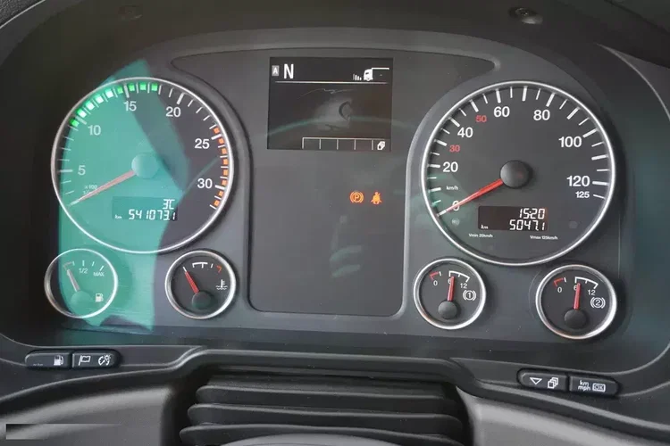 MAN TGS 35.420 8×2 / Rama 6.4 m / 3 osie skrętne / 2 sztuki zdjęcie 21