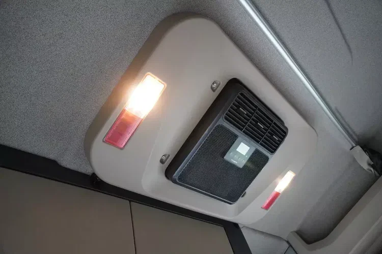 MAN TGS 35.420 8×2 / Rama 6.4 m / 3 osie skrętne / 2 sztuki zdjęcie 24