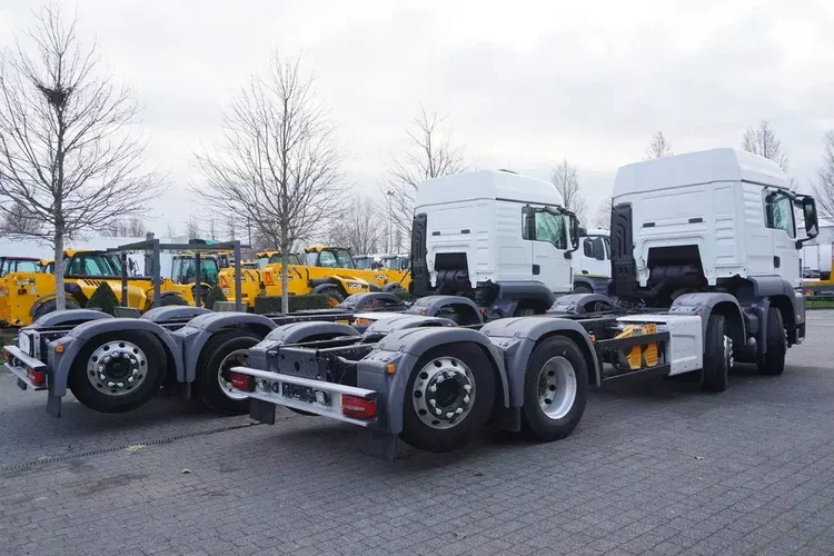 MAN TGS 35.420 8×2 / Rama 6.4 m / 3 osie skrętne / 2 sztuki zdjęcie 6