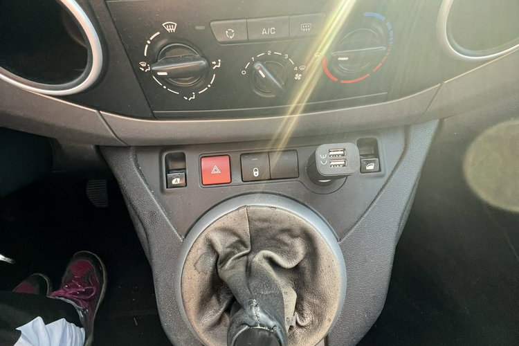 Citroen Berlingo Klimatyzacja, elektryczne szyby zdjęcie 14