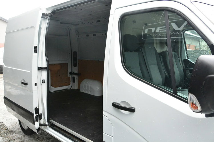 Renault Master sredniak L2H2 3 osobowy blaszak zdjęcie 6