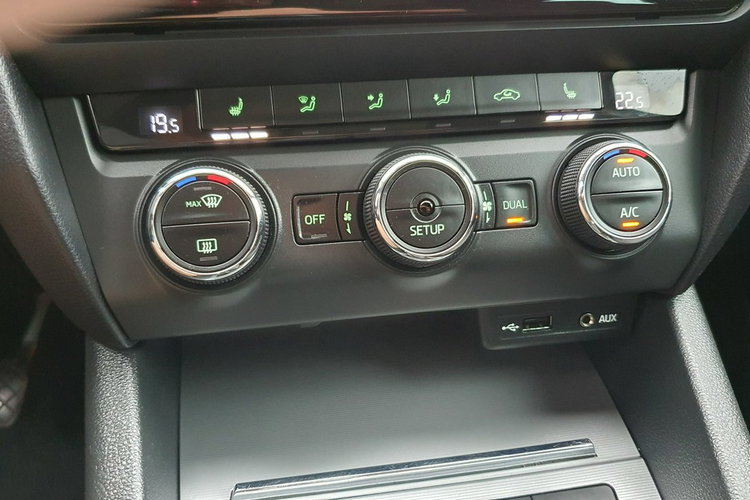 Skoda Octavia 1.6 TDI # Elegance # Bogate Wyposażenie # Super Stan # Serwis do Końca zdjęcie 22