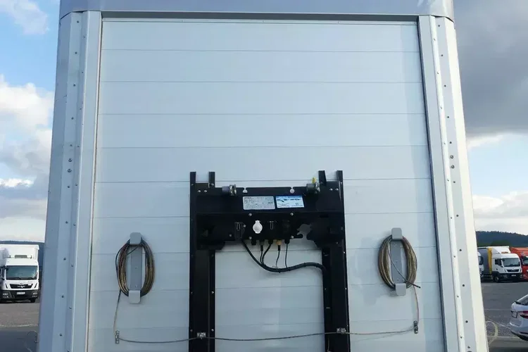 Schwarzmuller FIRANKA / OŚ PODNOSZONA / KOSZ PALETOWY / OSIE SAF / zdjęcie 15