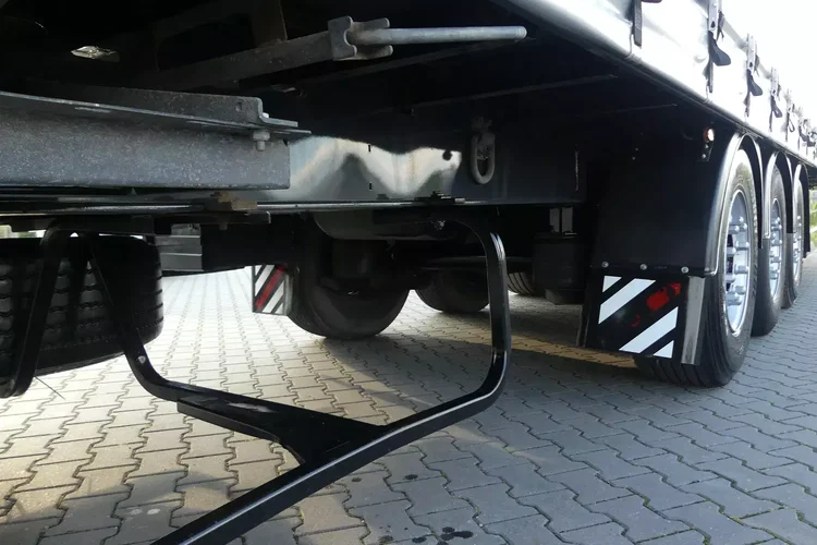 Schwarzmuller FIRANKA / OŚ PODNOSZONA / KOSZ PALETOWY / OSIE SAF / zdjęcie 18