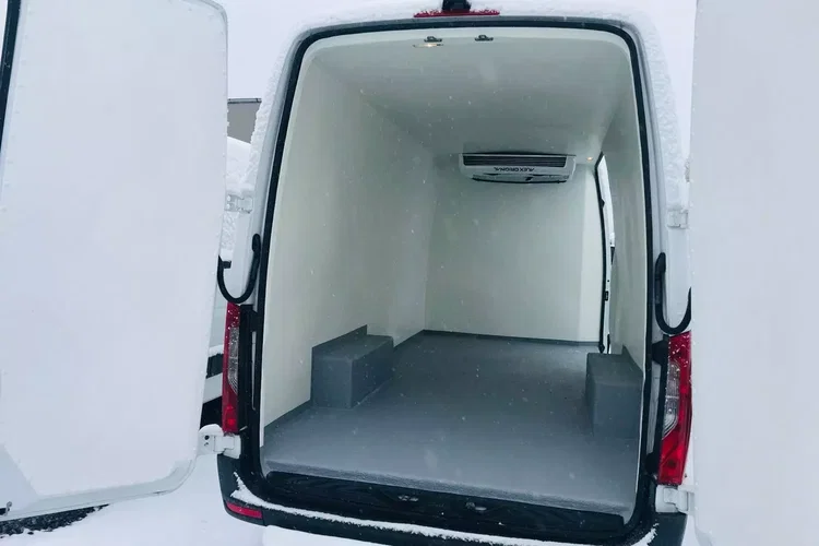 Mercedes Sprinter CHŁODNIA 317 DŁUGI Salon Polska zdjęcie 4