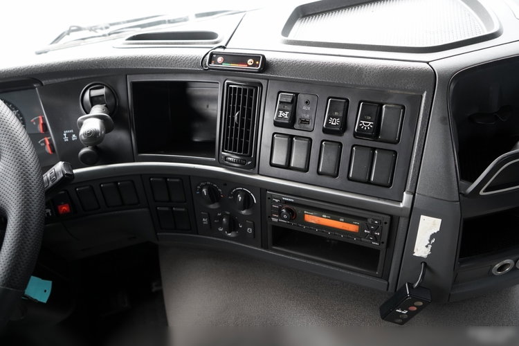 Volvo FMX 380 / 6x4 / WYWROTKA + HDS HMF 1820 K2 / HYDROBURTA / STEROWANIE RADIOWE / CHWYTAK / ROTATOR / EURO 6  zdjęcie 44