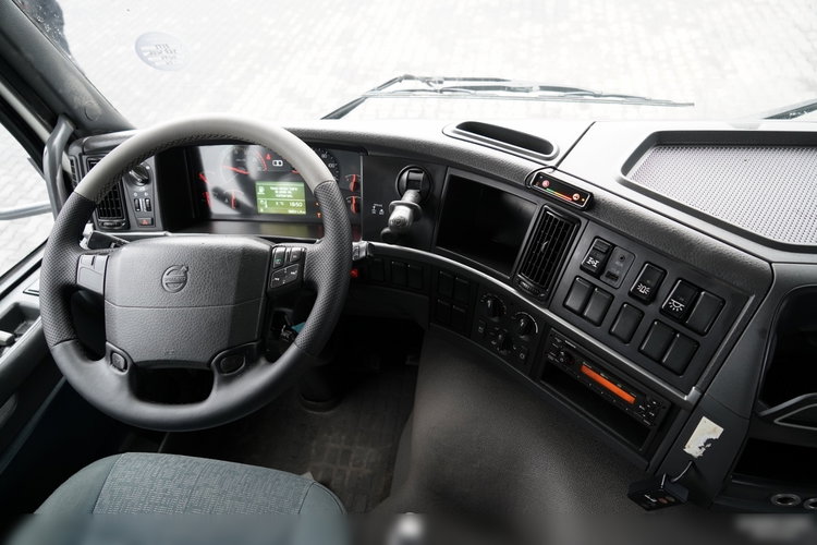 Volvo FMX 380 / 6x4 / WYWROTKA + HDS HMF 1820 K2 / HYDROBURTA / STEROWANIE RADIOWE / CHWYTAK / ROTATOR / EURO 6  zdjęcie 45