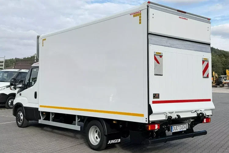 Iveco Daily 35C16 V zdjęcie 14