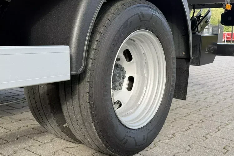 Iveco Daily 35C16 V zdjęcie 8