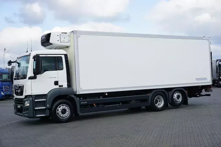 MAN TGS / 26.360 / EURO 6 / CHŁODNIA + WINDA / 20 PALET zdjęcie 3