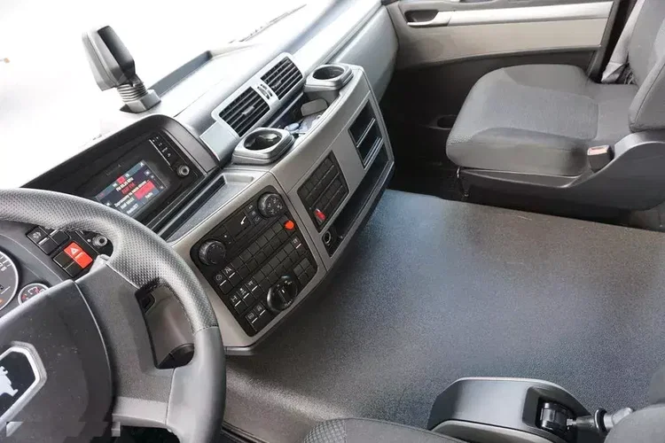 MAN TGS / 26.360 / EURO 6 / CHŁODNIA + WINDA / 20 PALET zdjęcie 9