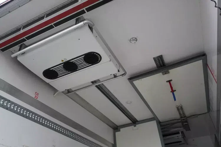 Scania P280 4x2 E6 / Chłodnia Lamberet 16 EPAL / Multitemperatura / Thermoking T-800R / 3 szt zdjęcie 14