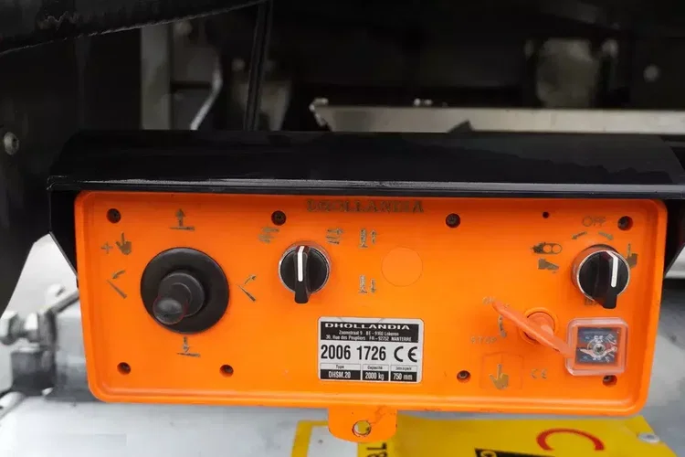 Scania P280 4x2 E6 / Chłodnia Lamberet 16 EPAL / Multitemperatura / Thermoking T-800R / 3 szt zdjęcie 16