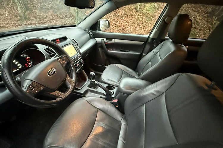 Kia Sorento 2.0crdi 185 KM ledy bi xenon skóry asystenci 7 os. Kamera Navi gwaranc zdjęcie 15