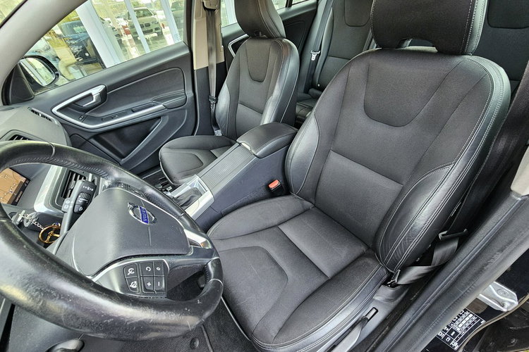 Volvo V60 Cross Country zdjęcie 11