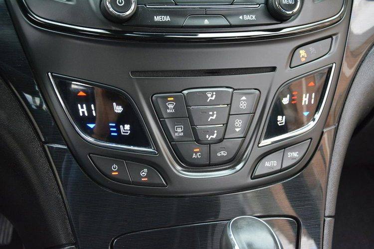 Opel Insignia Skóry bi-Xenon Led Wentylacja BLIS Virtual Navi Kamera Pamiec Alu18" zdjęcie 29