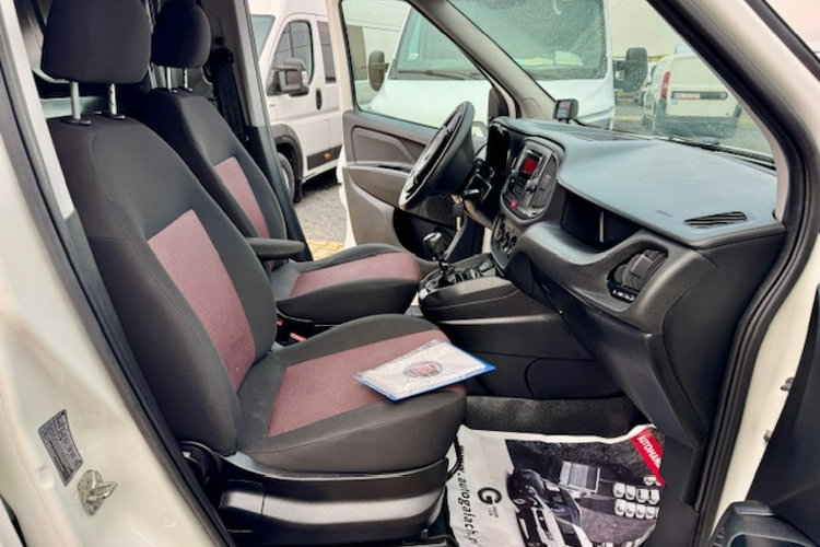 Fiat Doblo SALON PL / MROŻNIA - CHŁODNIA -20st.C / DŁUGI / 151 tys.km / GWARANCJA zdjęcie 10