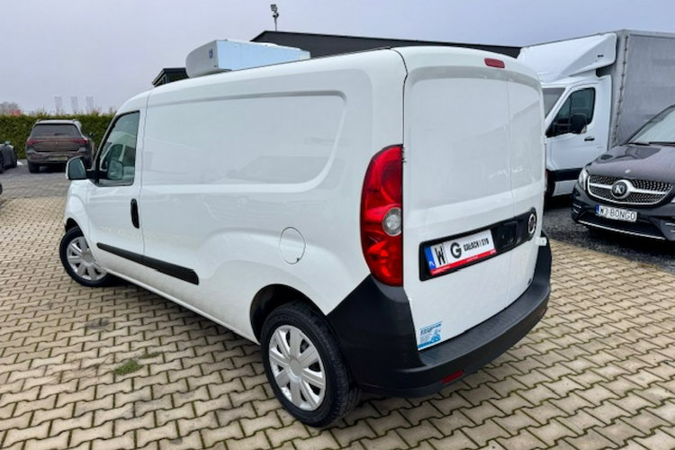 Fiat Doblo SALON PL / MROŻNIA - CHŁODNIA -20st.C / DŁUGI / 151 tys.km / GWARANCJA zdjęcie 4