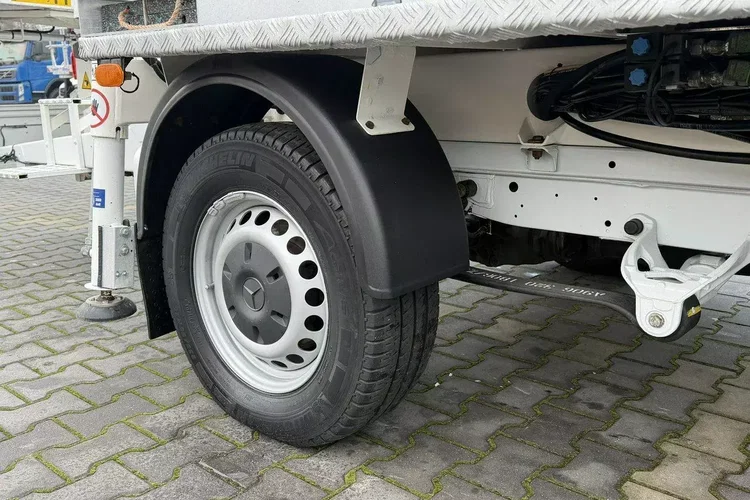 Mercedes Sprinter zdjęcie 23