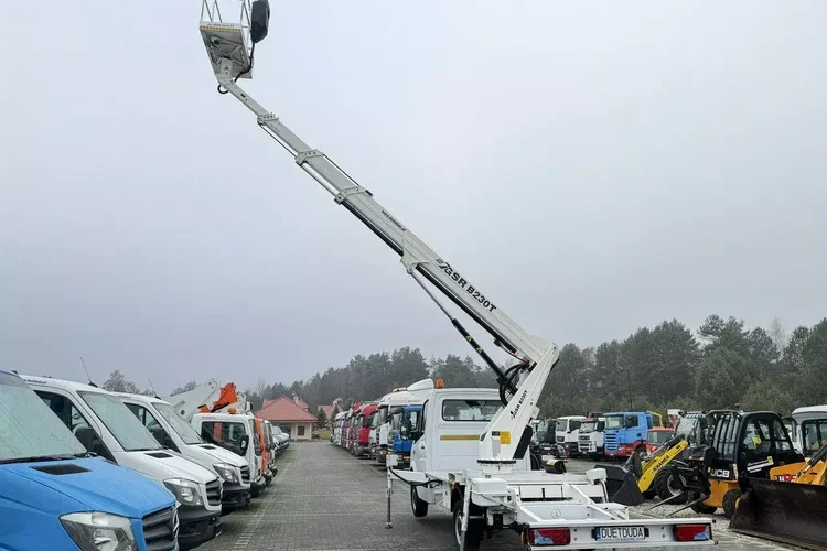 Mercedes Sprinter zdjęcie 24