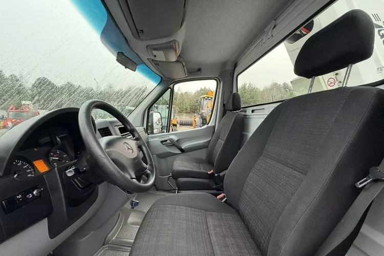 Mercedes Sprinter zdjęcie 27